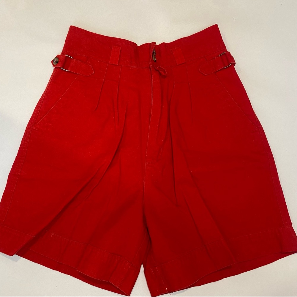Vintage 80s 90s cherry red high waisted mom shorts size 9/10 safari style‎